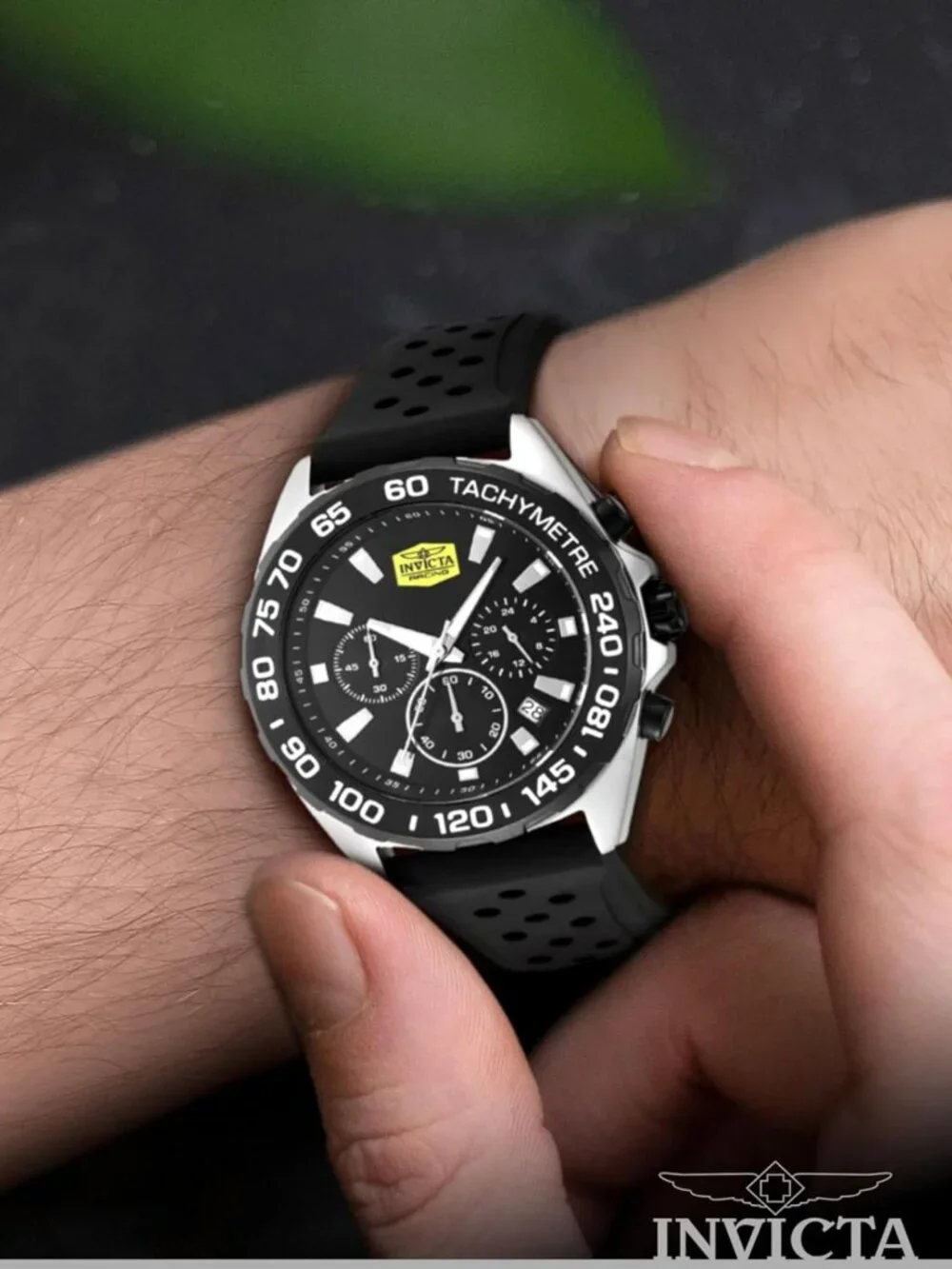 43mm Quartz Racing Watch for Men - Stylish, Durable, Water-Resistant Timepiece